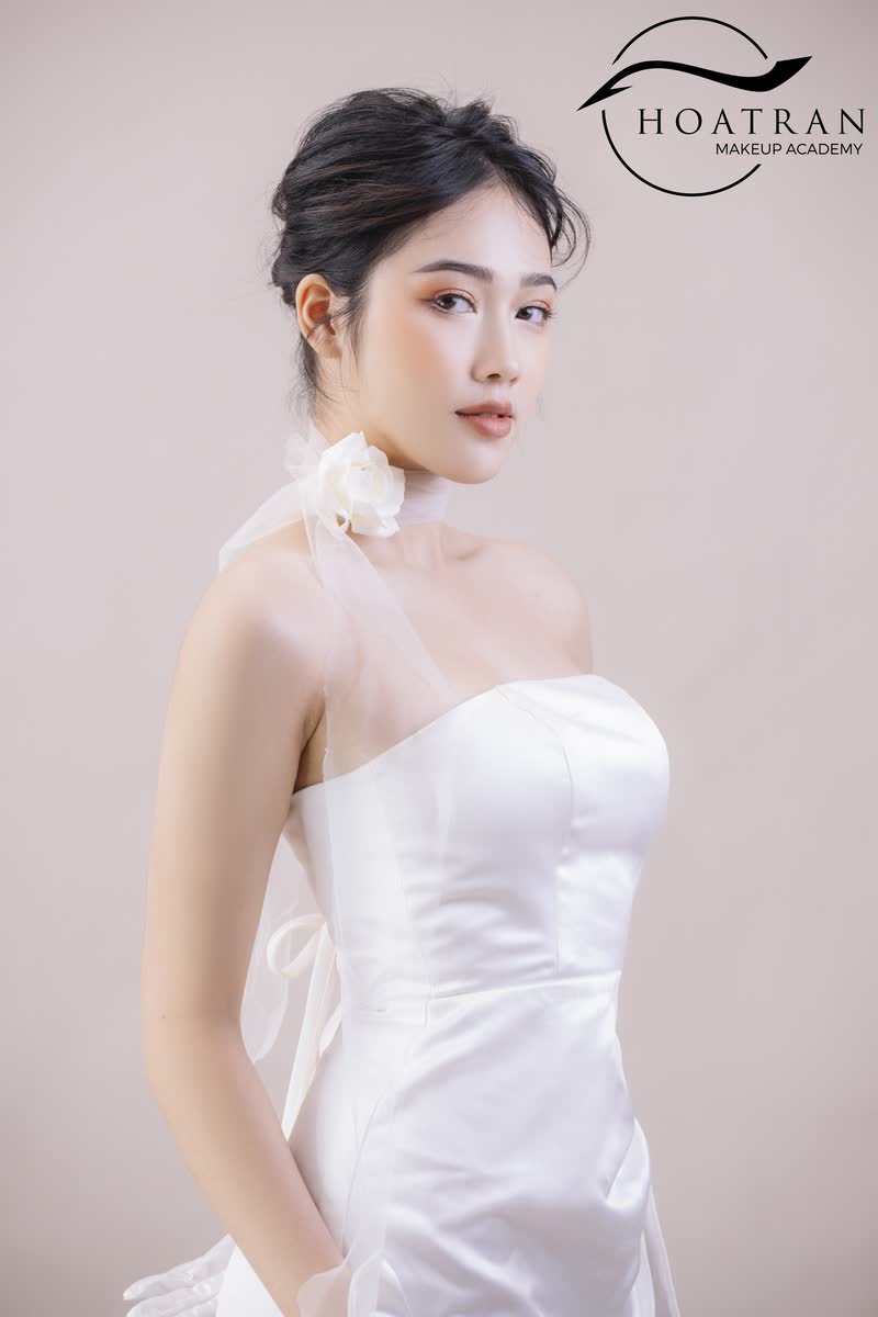 Cô dâu với làn da khỏe mịn màng trong ngày cưới