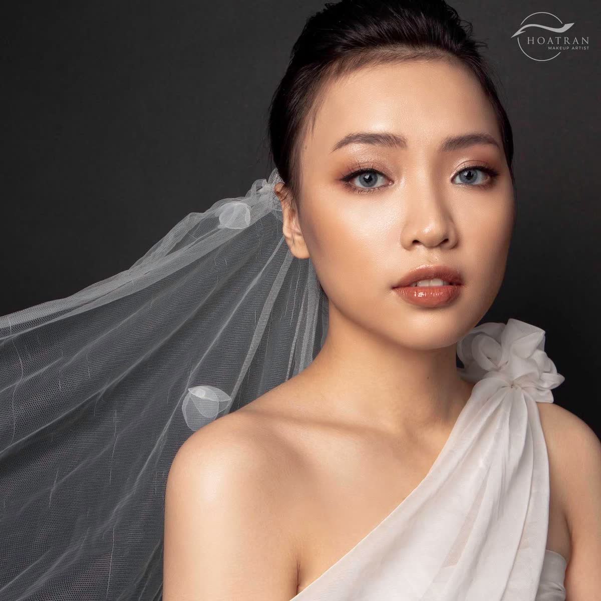 Layout makeup bền màu cả ngày với kỹ thuật blush sandwich