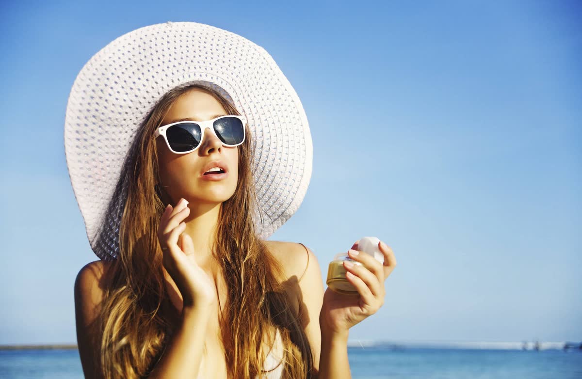 Phấn phủ bột kiềm dầu và kỹ thuật kiểm soát dầu ngày hè
