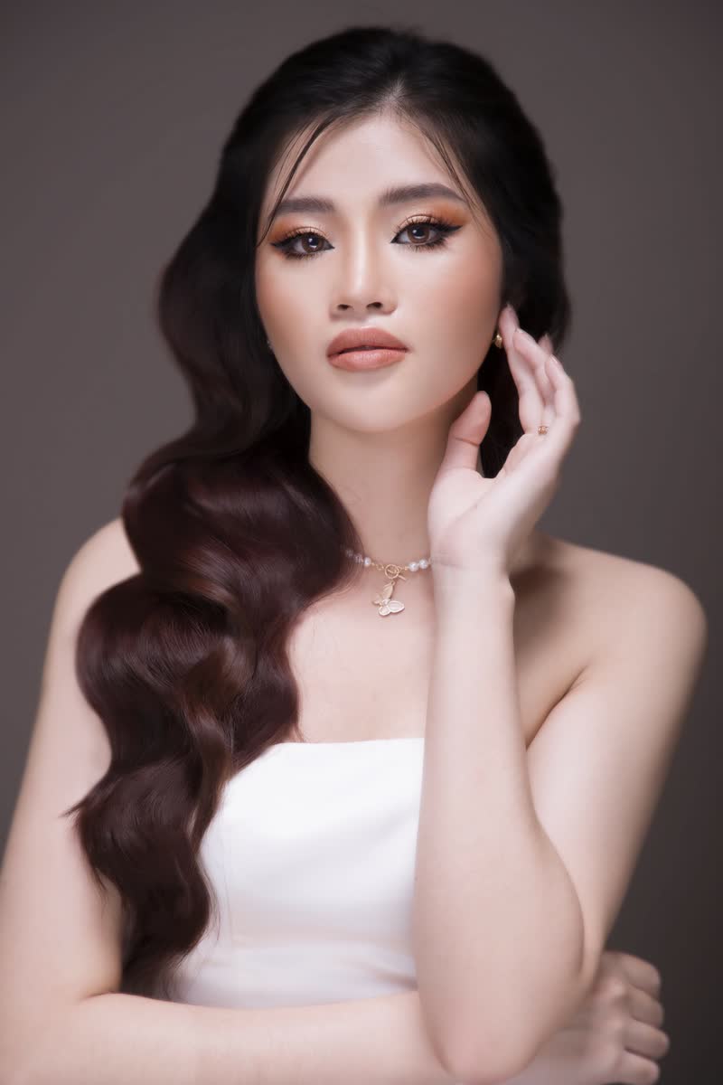 Tạo khối V-line và sống mũi thon gọn